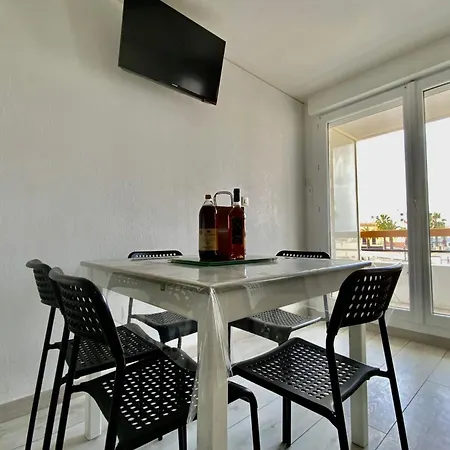 Les Cigales De A Pied A 2 Min Apartment