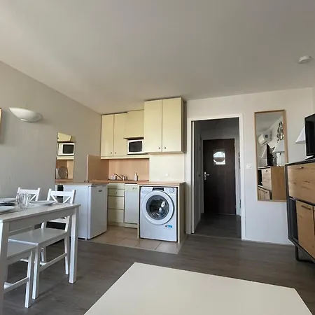 Les Cigales De Idealement Place Proche De La *