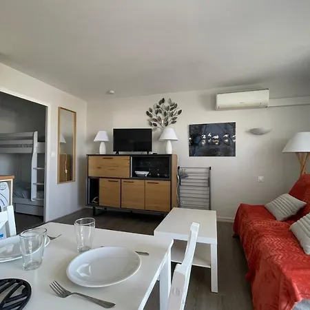 Les Cigales De Idéalement Placé Proche De La Apartamento